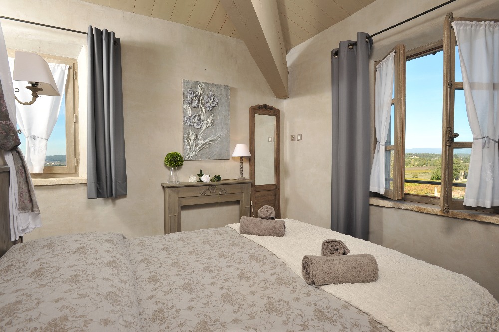 Loggia 9 Pin